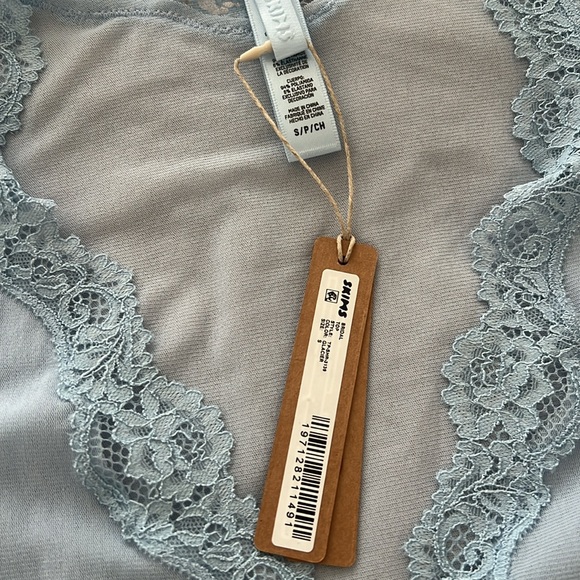 SKIMS Bridal Mesh Clasp Crop top in Glacier | Size S | NWT | Sold Out - Picture 6 of 6